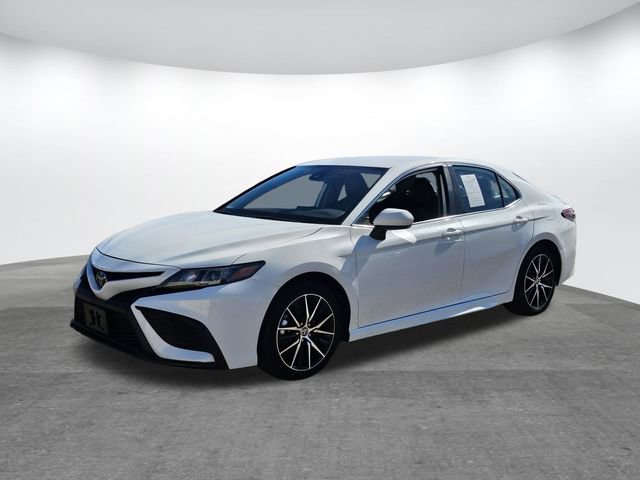 Used 2024 Toyota Camry SE image 7