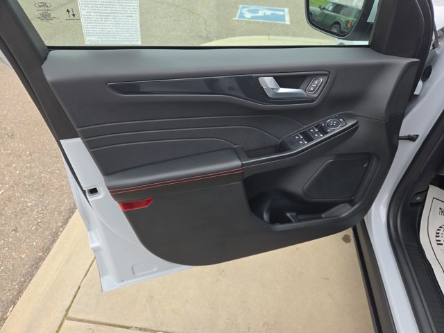 Certified 2025 Ford Escape ST-Line Elite image 11