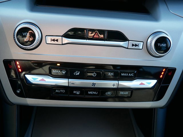 Certified 2022 Ford Explorer XLT w/ Equipment Group 202A image 26