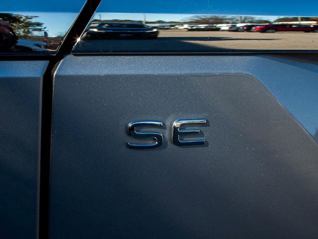 Used 2024 Volkswagen Atlas SE image 11