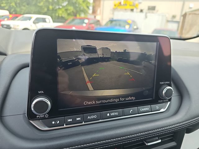Used 2025 Nissan Rogue SV FWD image 26