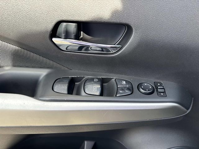 Used 2020 Nissan Kicks SV image 18