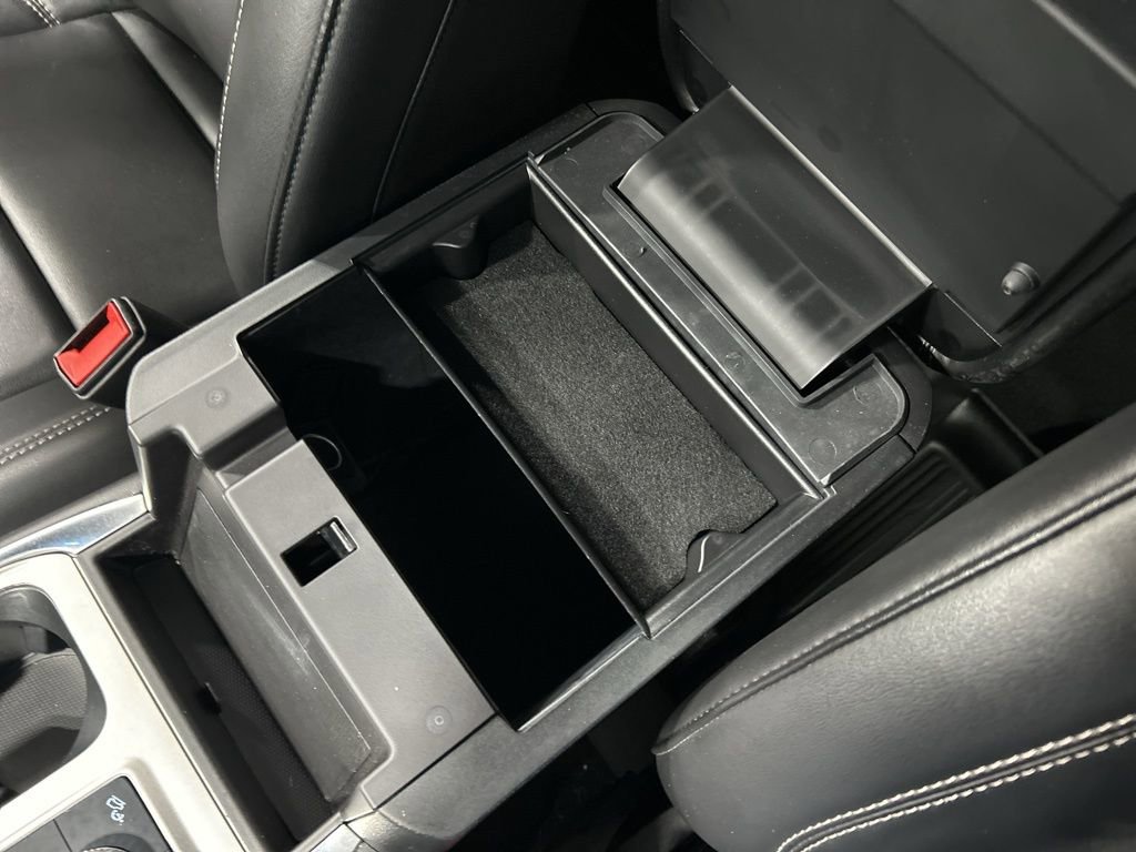 Certified 2023 Ford Explorer XLT w/ Equipment Group 202A image 27