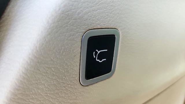 Used 2022 Chrysler Pacifica Touring-L image 32