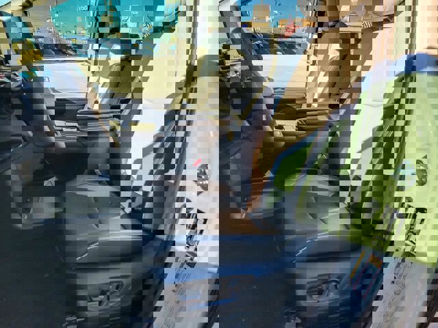 Used 2025 Toyota Sienna XSE image 13