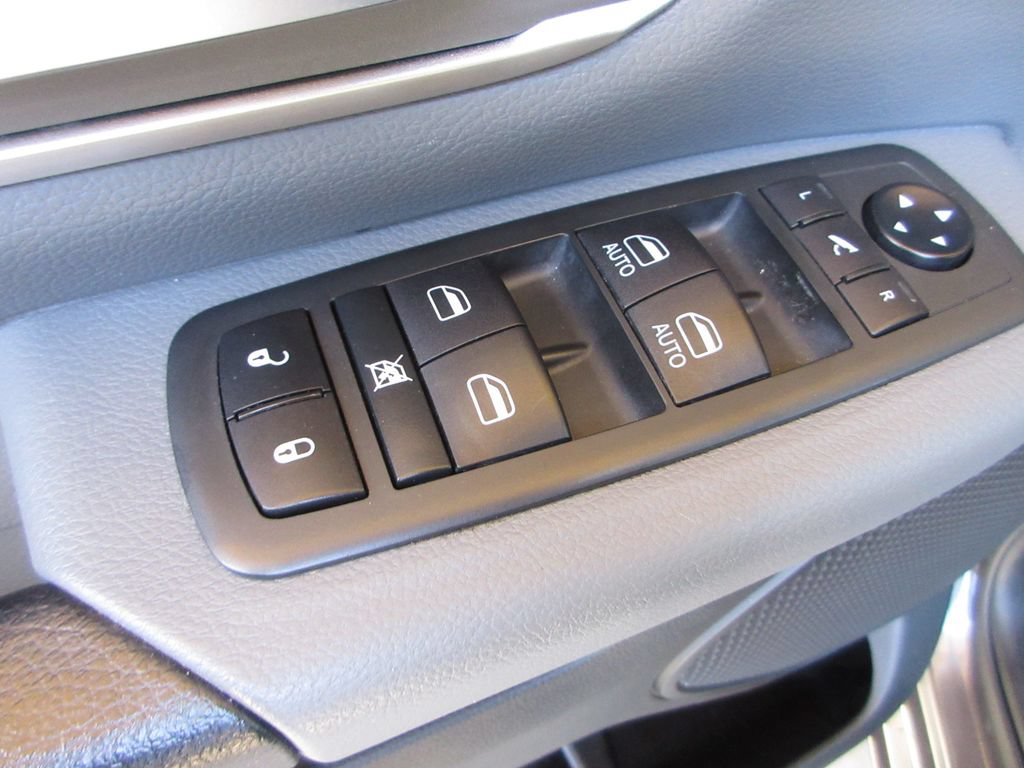 Used 2020 RAM 1500 Big Horn RWD image 11