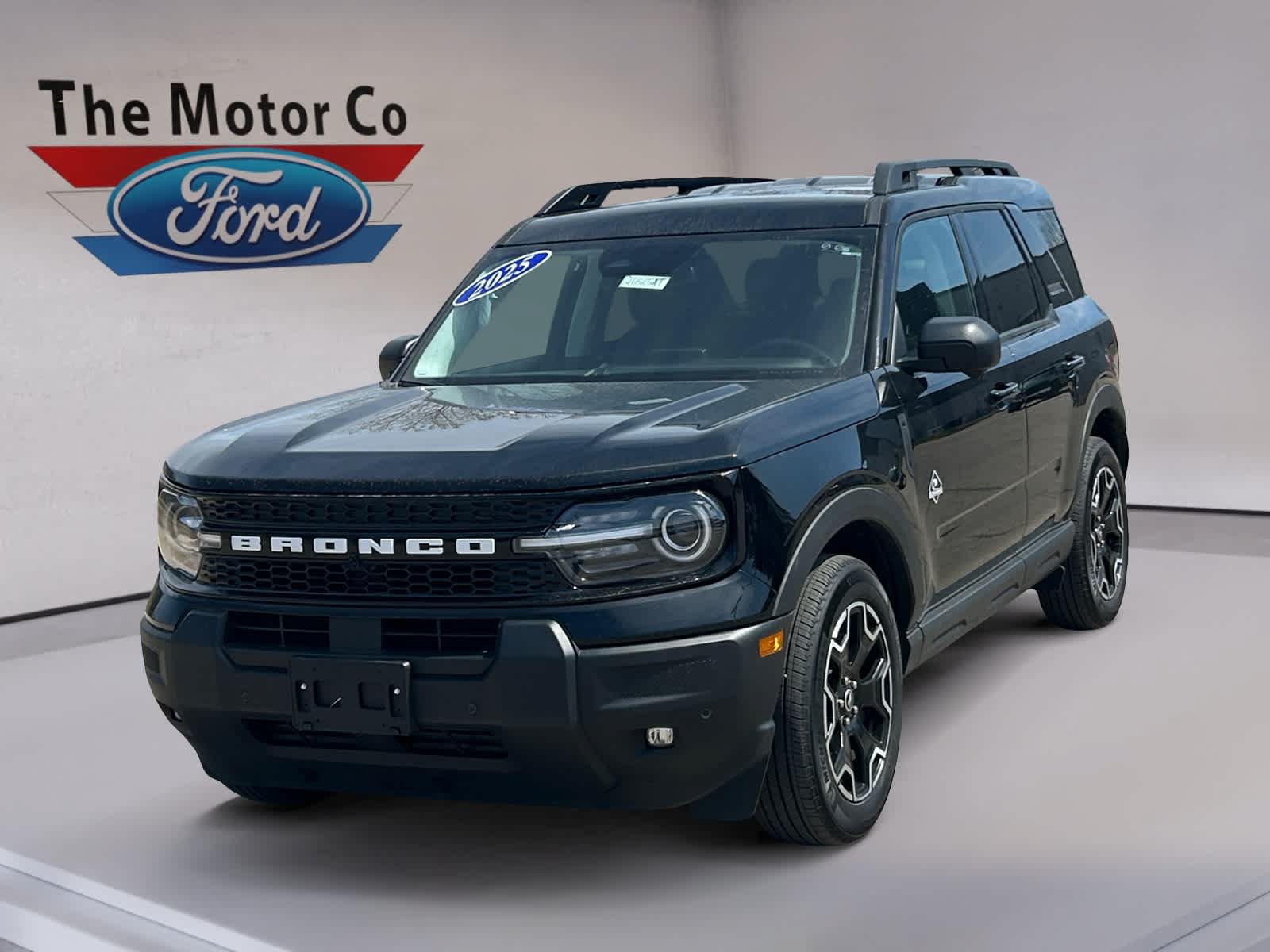 Certified 2025 Ford Bronco Sport Outer Banks w/ Outer Banks Tech Package+ AWD/4WD image 1