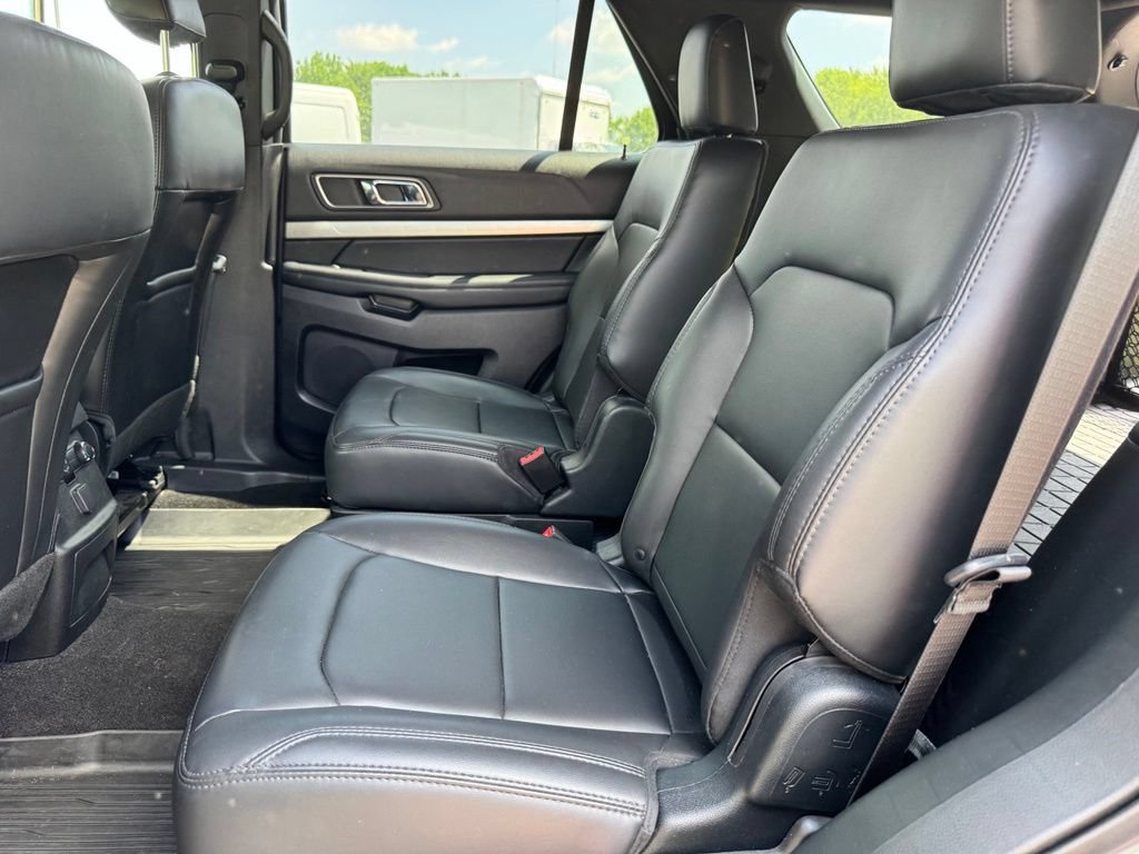 Certified 2019 Ford Explorer XLT w/ Equipment Group 202A AWD/4WD image 12
