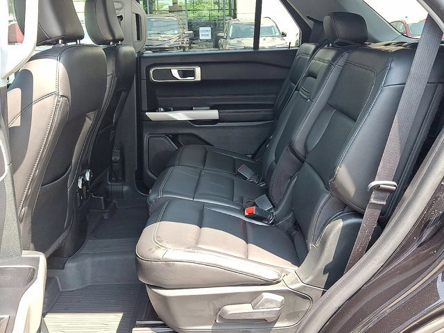 Certified 2022 Ford Explorer XLT w/ Equipment Group 202A image 20