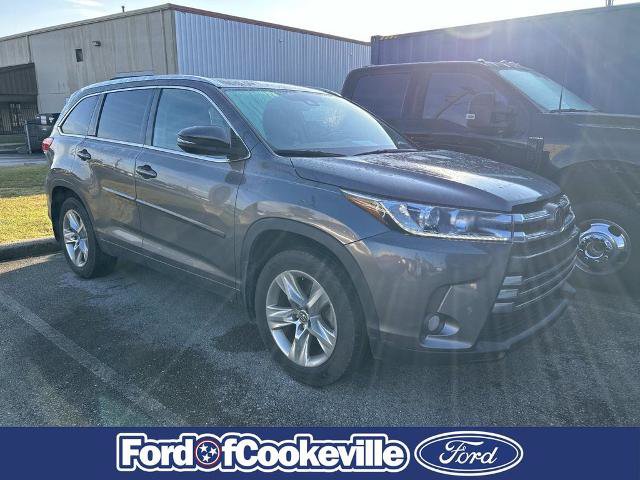 Used 2018 Toyota Highlander Limited w/ Protection Package #3 AWD/4WD image 2