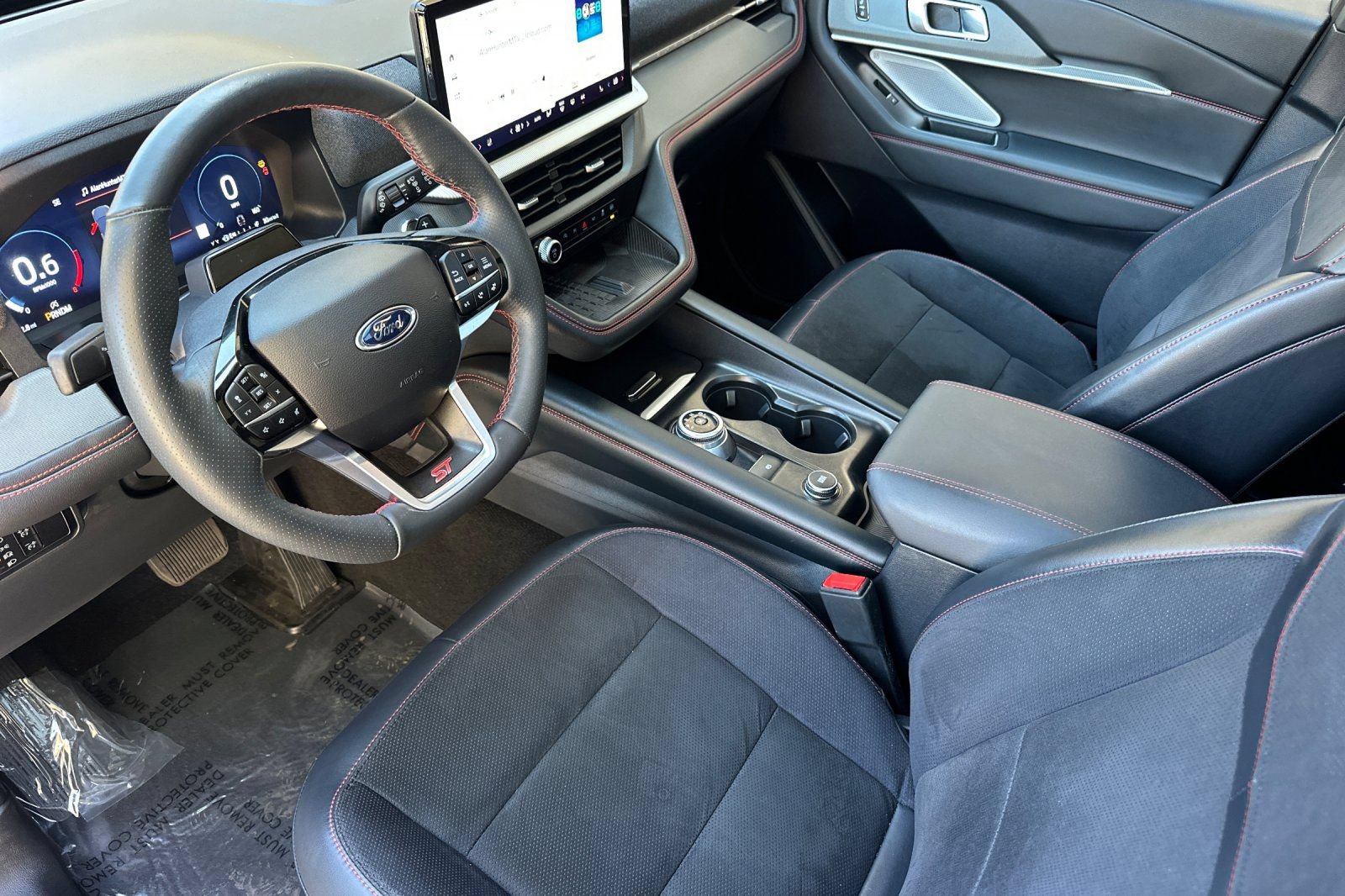 Certified 2025 Ford Explorer ST AWD/4WD image 10
