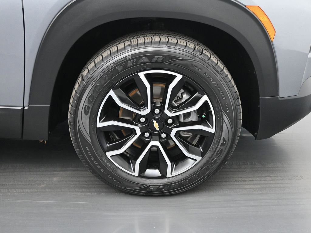 Used 2021 Chevrolet TrailBlazer ACTIV w/ Technology Package image 53
