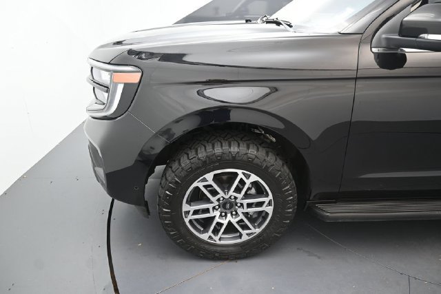 Certified 2025 Ford Expedition Active AWD/4WD image 9