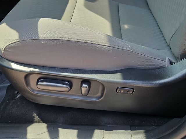 Used 2022 Toyota Tacoma SR5 AWD/4WD image 25