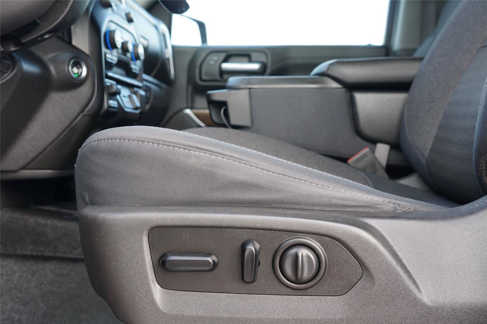 Used 2019 Chevrolet Silverado 1500 LT w/ All-Star Edition RWD image 20