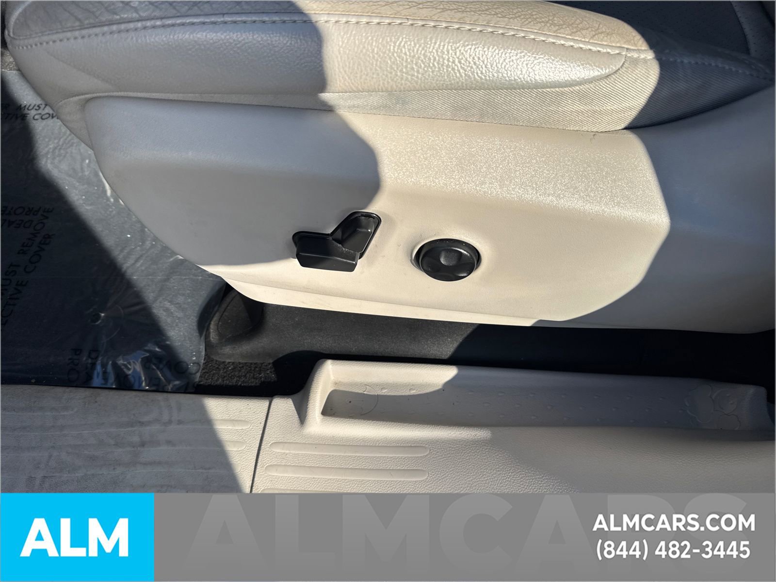 Used 2021 Chrysler Pacifica Touring-L image 12