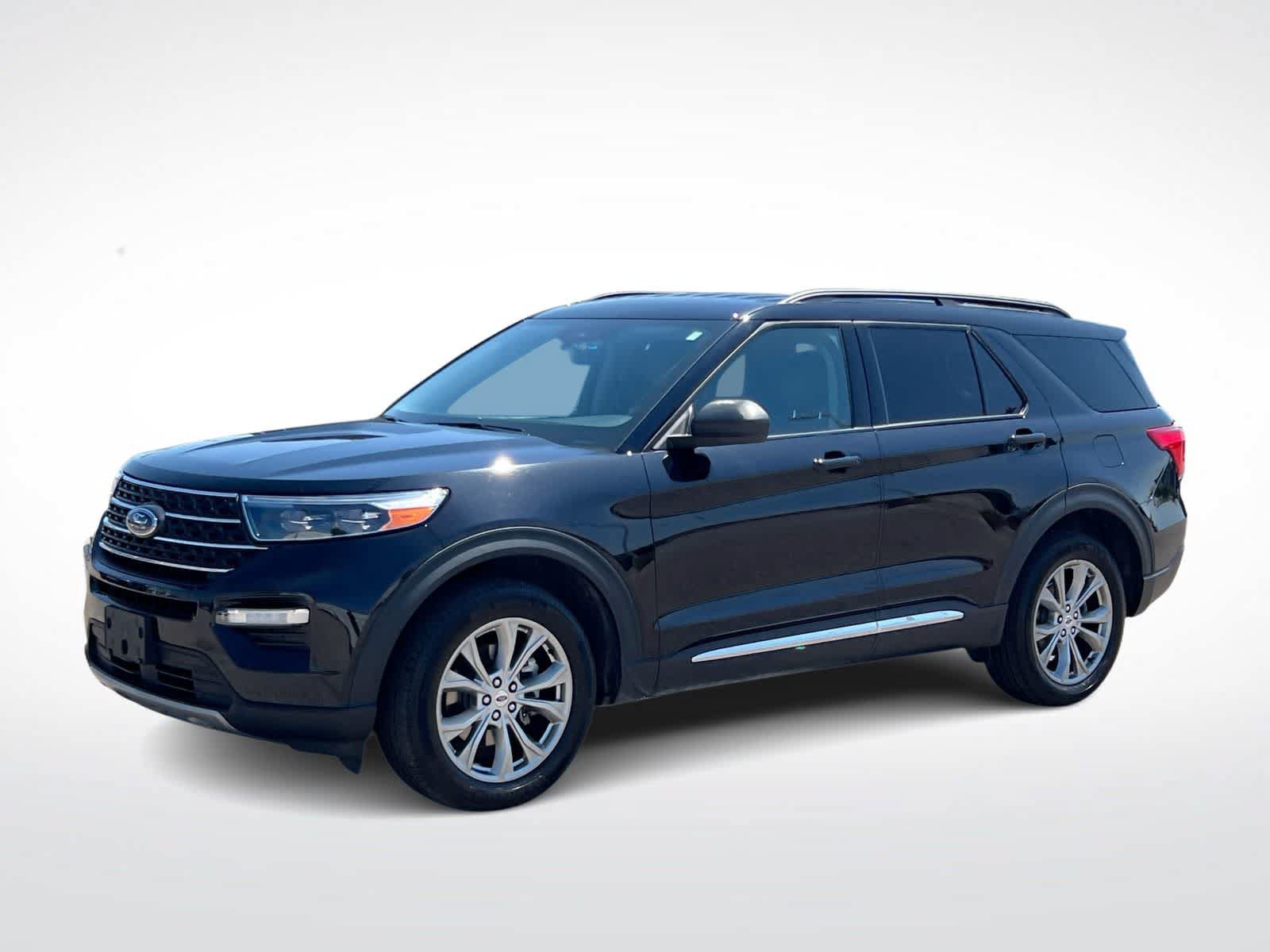 Certified 2023 Ford Explorer XLT w/ Equipment Group 202A AWD/4WD image 4