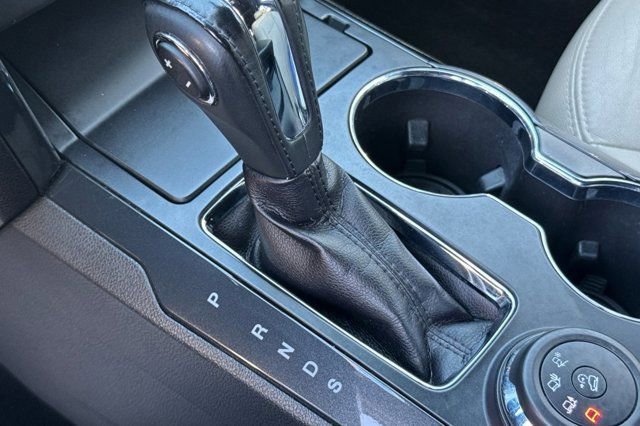 Certified 2018 Ford Explorer XLT w/ Equipment Group 202A image 24