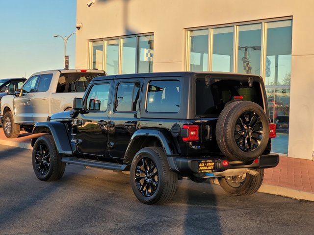 Used 2023 Jeep Wrangler Unlimited Sahara image 3