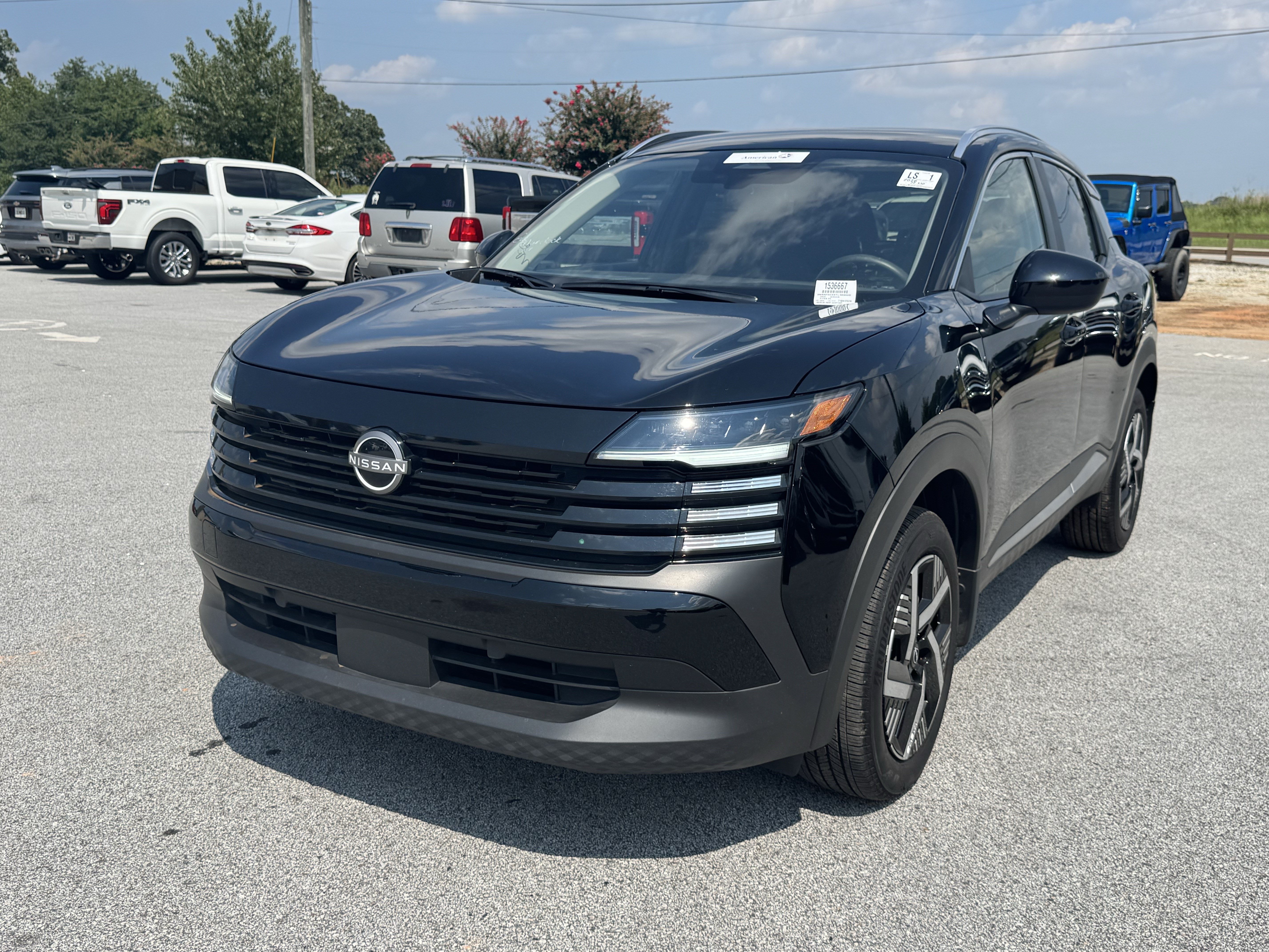 Used 2026 Nissan Kicks SV FWD image 2