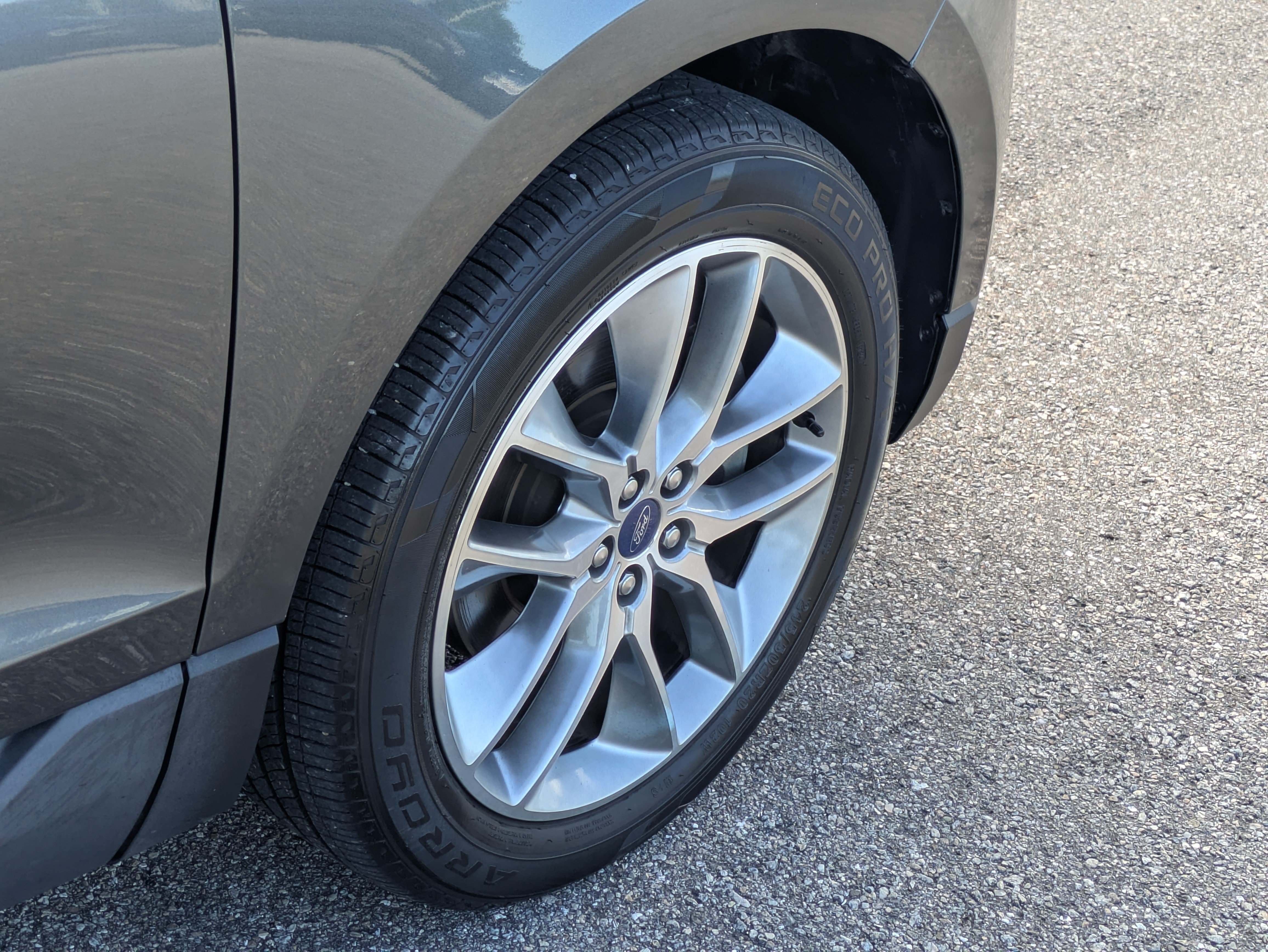 Certified 2018 Ford Edge Titanium w/ Equipment Group 301A FWD image 13