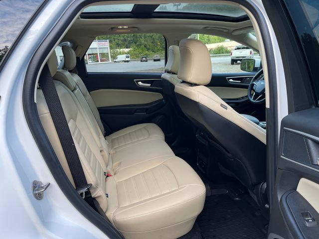 Certified 2024 Ford Edge SEL w/ Convenience Package AWD/4WD image 16