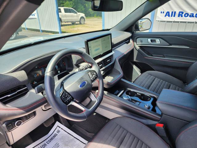 Certified 2025 Ford Explorer ST-Line w/ Premium Package AWD/4WD image 11