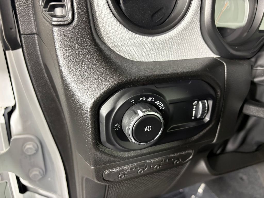 Used 2024 Jeep Wrangler Unlimited Sport AWD/4WD image 13
