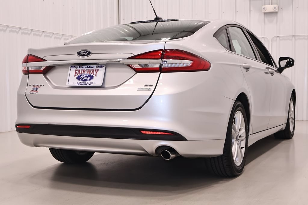 Certified 2018 Ford Fusion SE FWD image 10