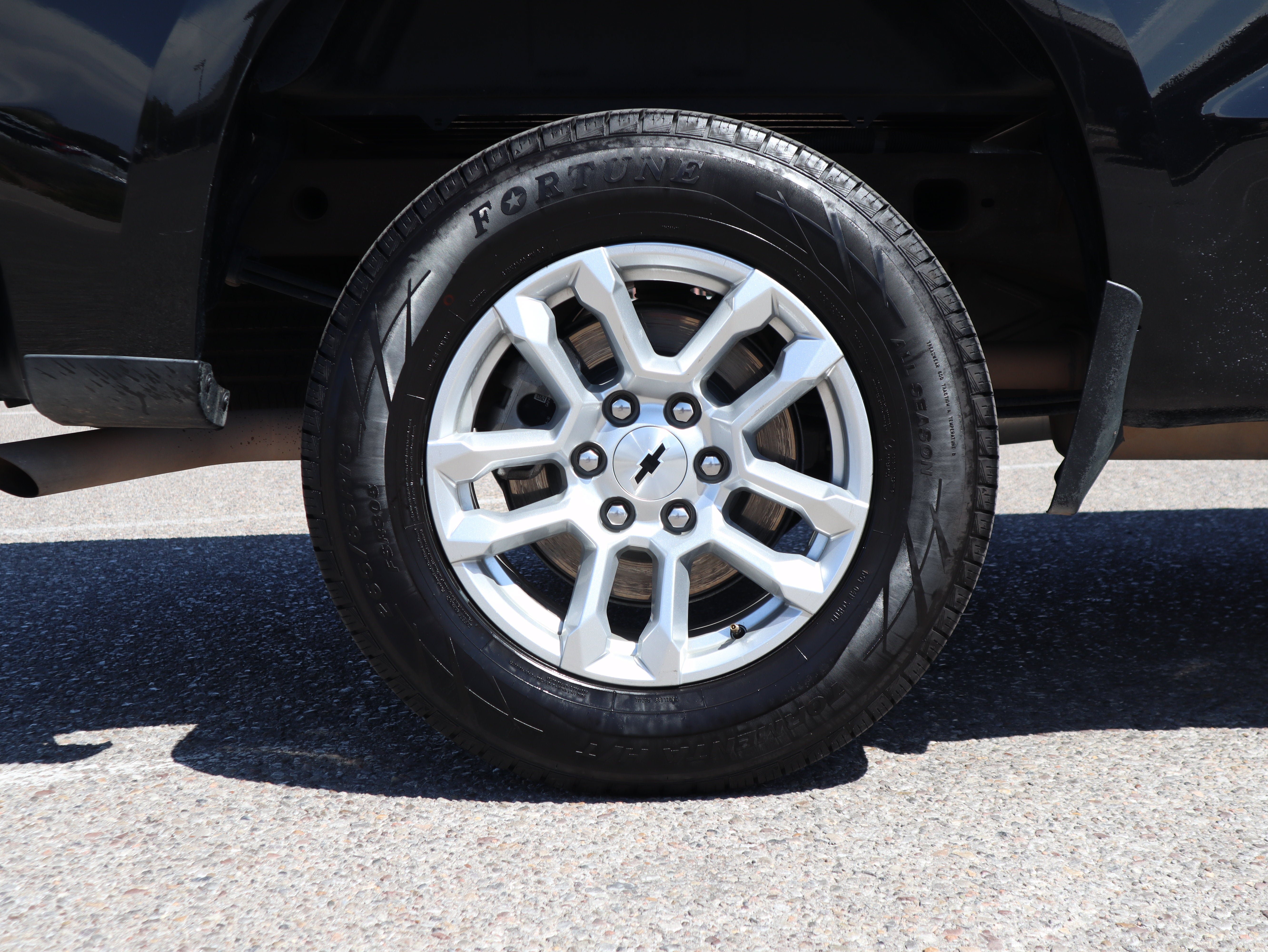 Used 2026 Chevrolet Silverado 1500 RST AWD/4WD image 12
