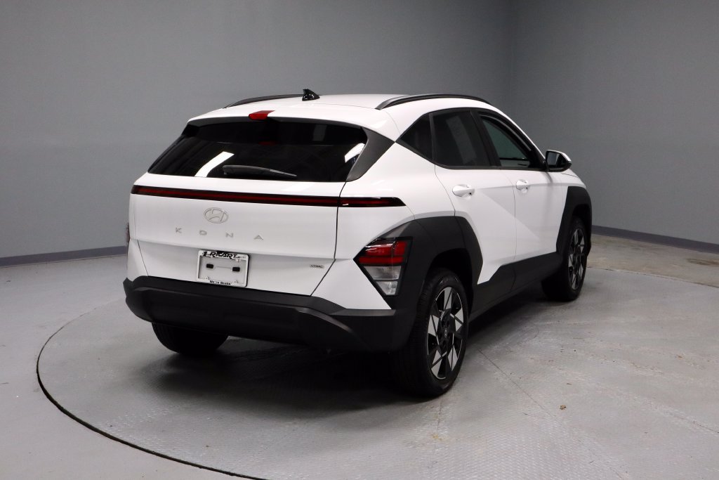 Used 2024 Hyundai Kona SEL w/ Convenience Package AWD/4WD image 11