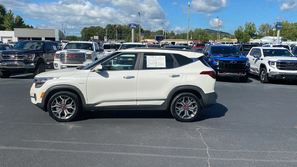 Used 2022 Kia Seltos SX w/ Sunroof Package AWD/4WD image 8