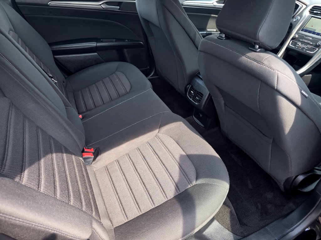 Certified 2020 Ford Fusion SE FWD image 11