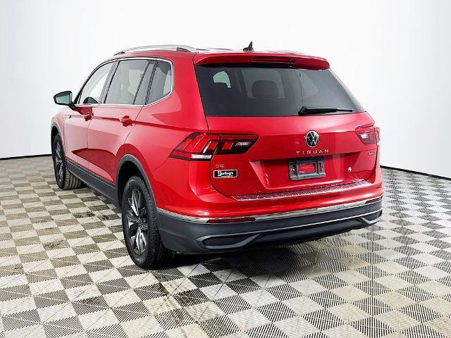 Used 2022 Volkswagen Tiguan SE image 3