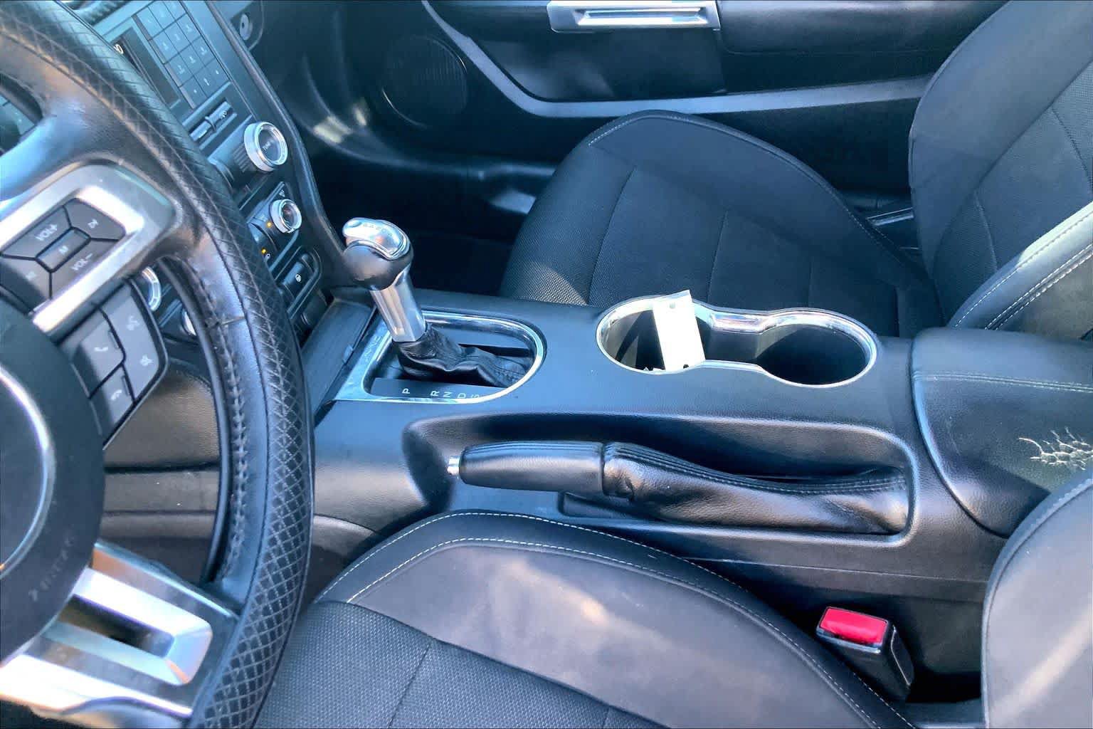 Certified 2017 Ford Mustang Coupe RWD image 17