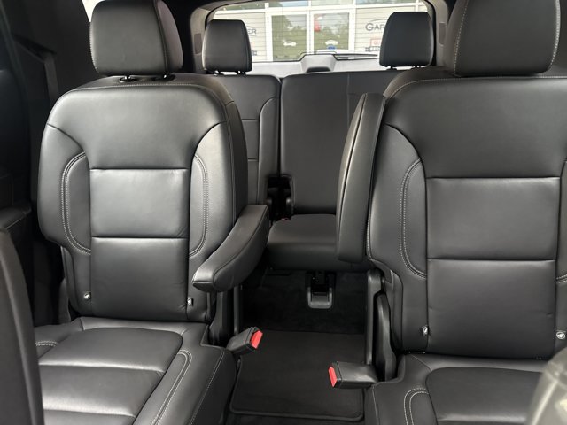 Used 2022 Chevrolet Traverse LT FWD image 15