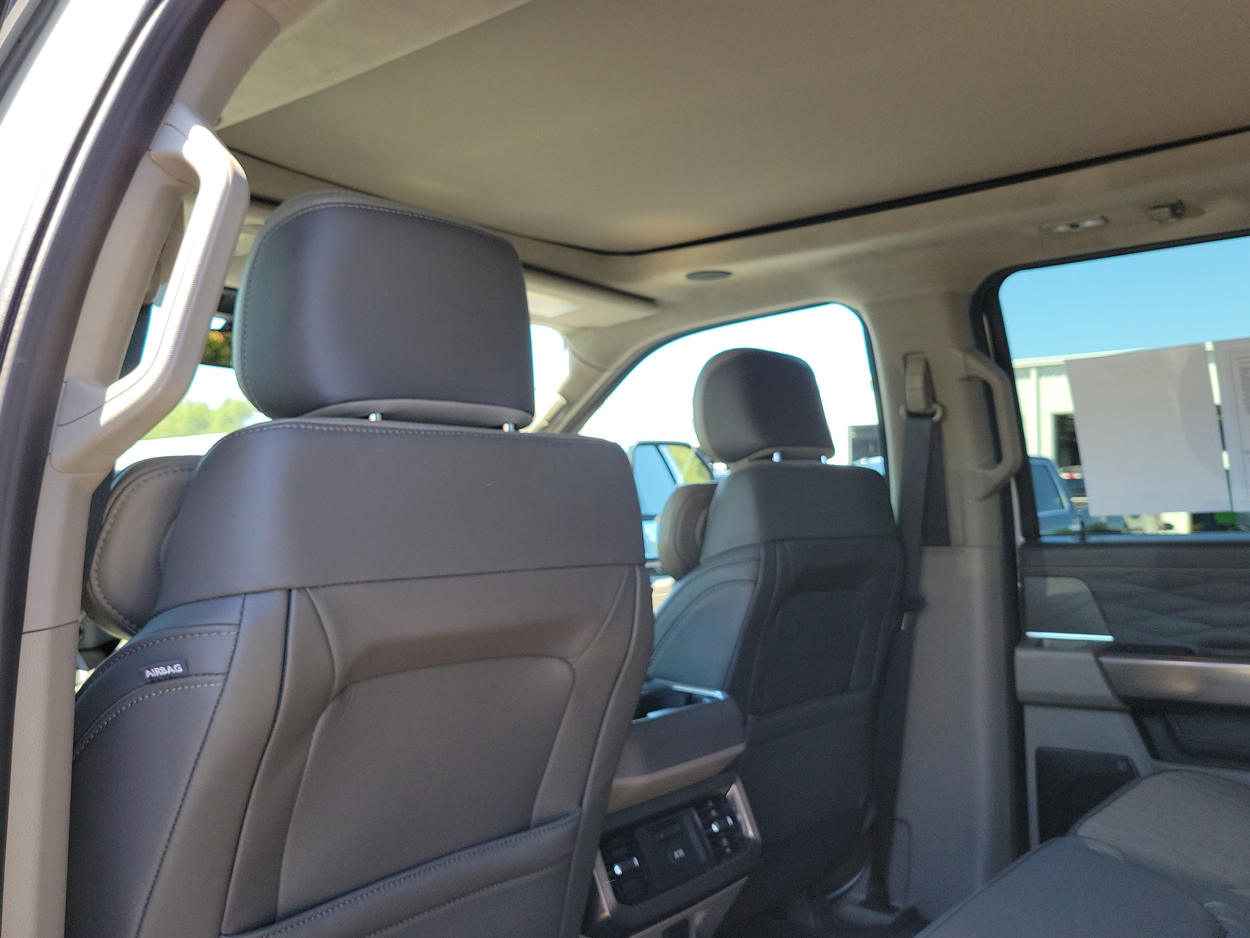 Certified 2025 Ford F250 Platinum w/ Platinum Plus Package AWD/4WD image 13