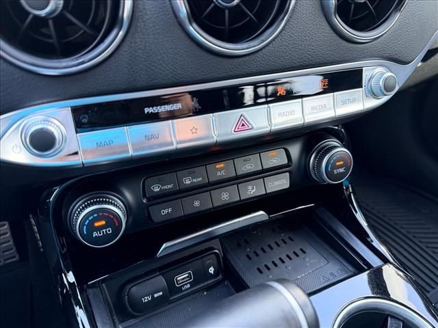 Used 2023 Kia Stinger GT-Line w/ Sun & Sound Package RWD image 18