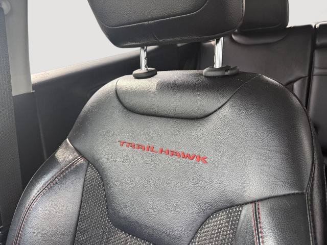 Used 2019 Jeep Compass Trailhawk w/ Cold Weather Group AWD/4WD image 14