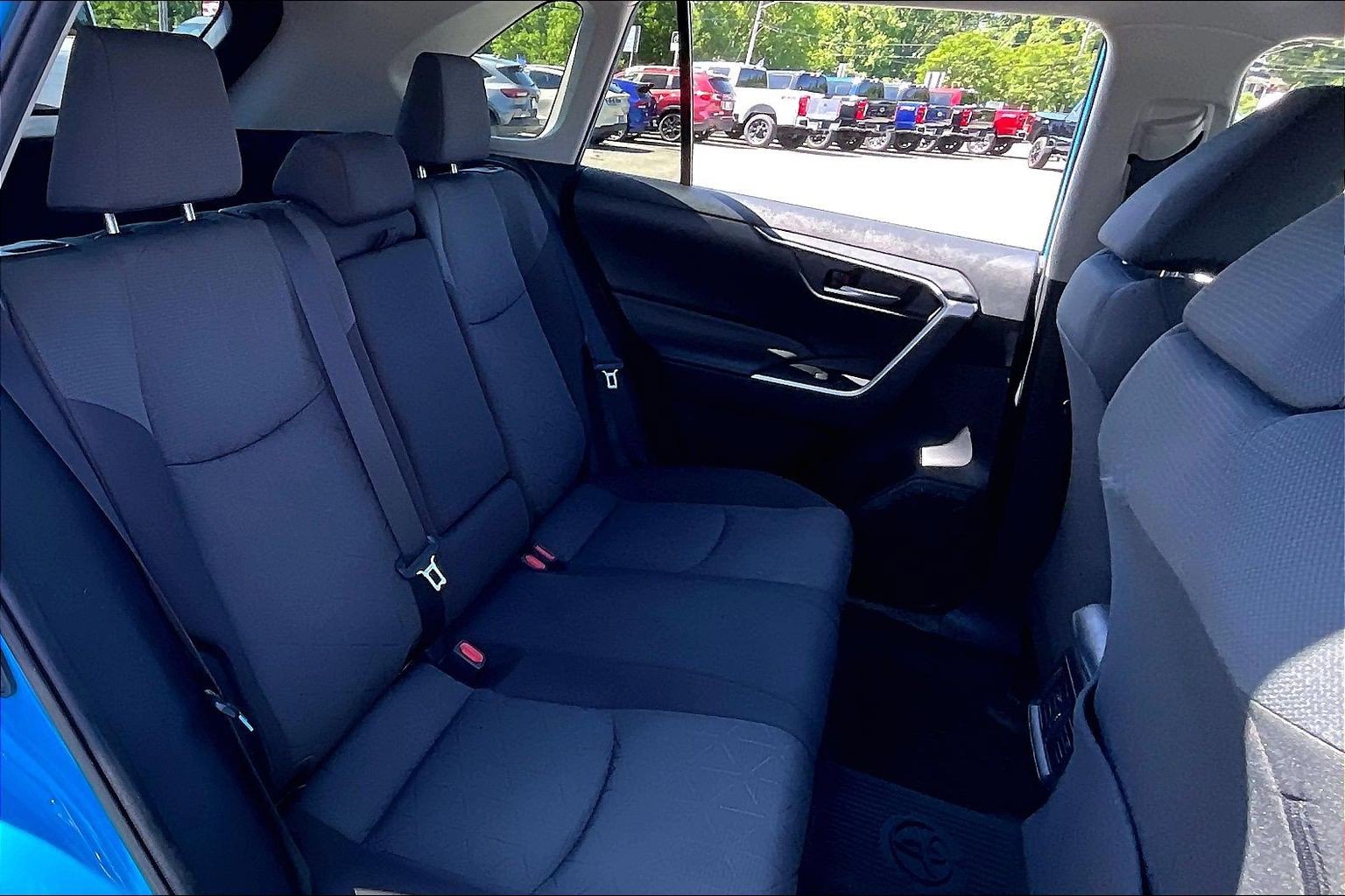 Used 2020 Toyota RAV4 XLE w/ All Weather Liner Package AWD/4WD image 25