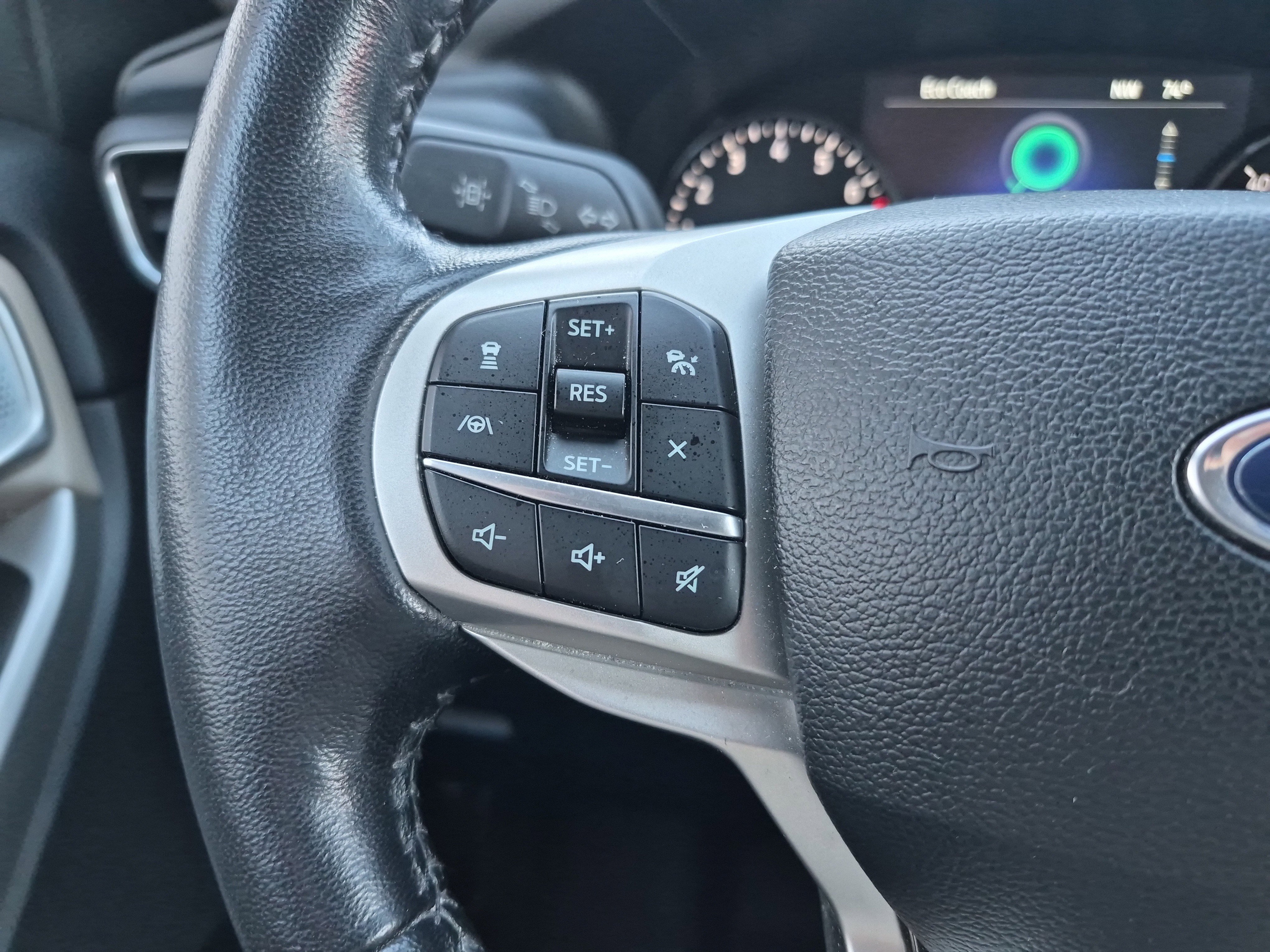 Certified 2023 Ford Explorer Limited w/ Hybrid Equipment Group 310A image 27