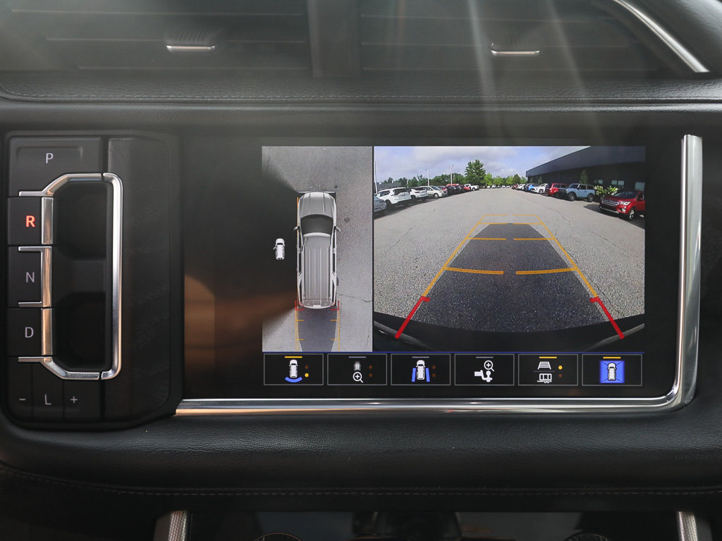 Used 2022 GMC Yukon Denali AWD/4WD image 18