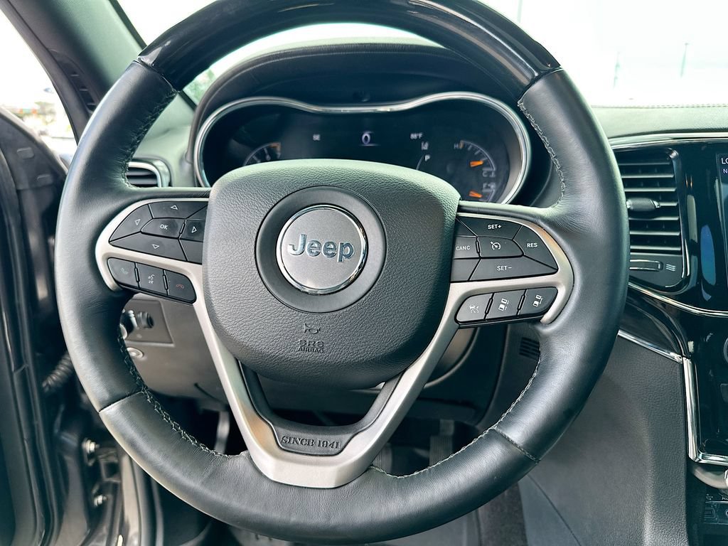 Used 2019 Jeep Grand Cherokee Overland AWD/4WD image 18