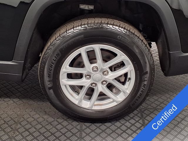 Used 2024 Jeep Grand Cherokee L Laredo w/ Luxury Tech Group I AWD/4WD image 31