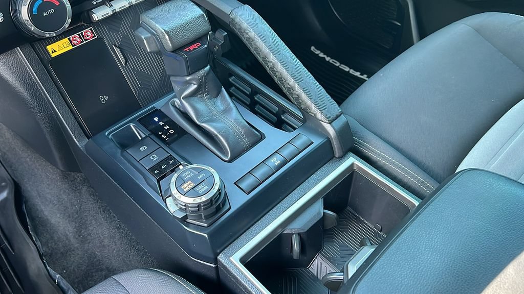 Used 2024 Toyota Tacoma TRD Off-Road w/ TRD Off Road Upgrade Package AWD/4WD image 18