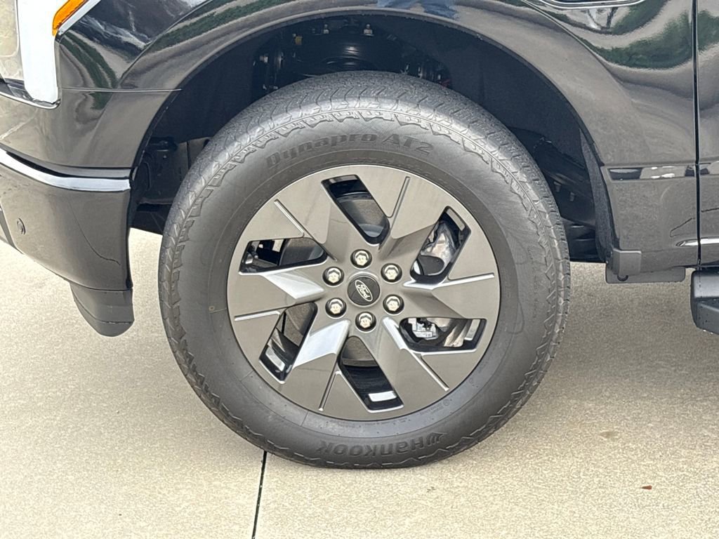 Certified 2023 Ford F150 Lightning Lariat image 13