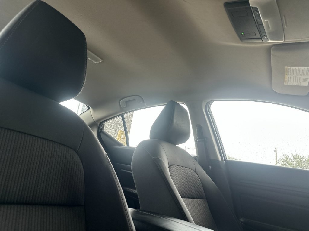 Used 2025 Nissan Altima 2.5 SV FWD image 15