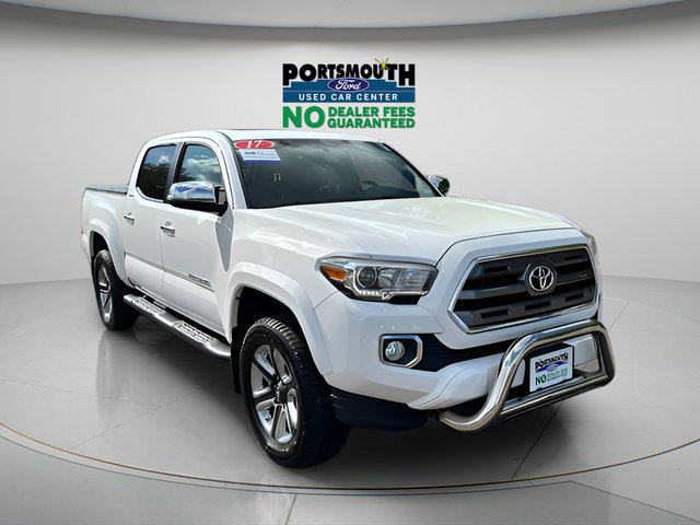 Used 2017 Toyota Tacoma Limited w/ Tow Package AWD/4WD image 28