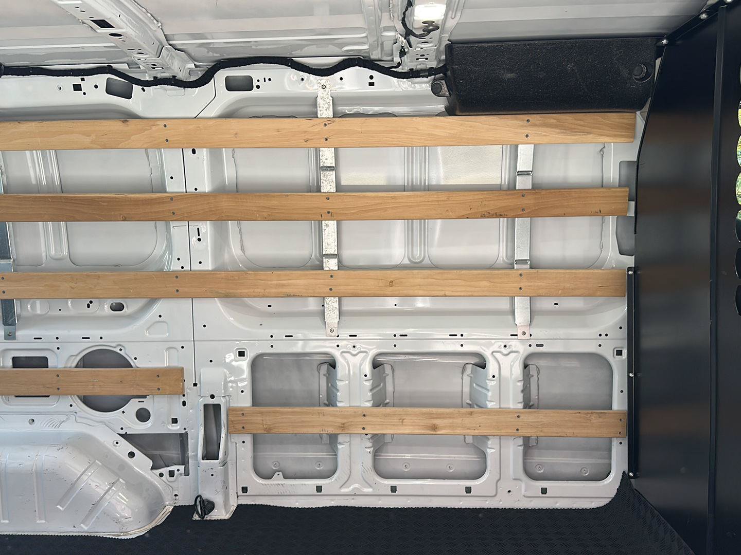 Certified 2025 Ford Transit 250 Low Roof w/ Exterior Upgrade Package RWD image 27