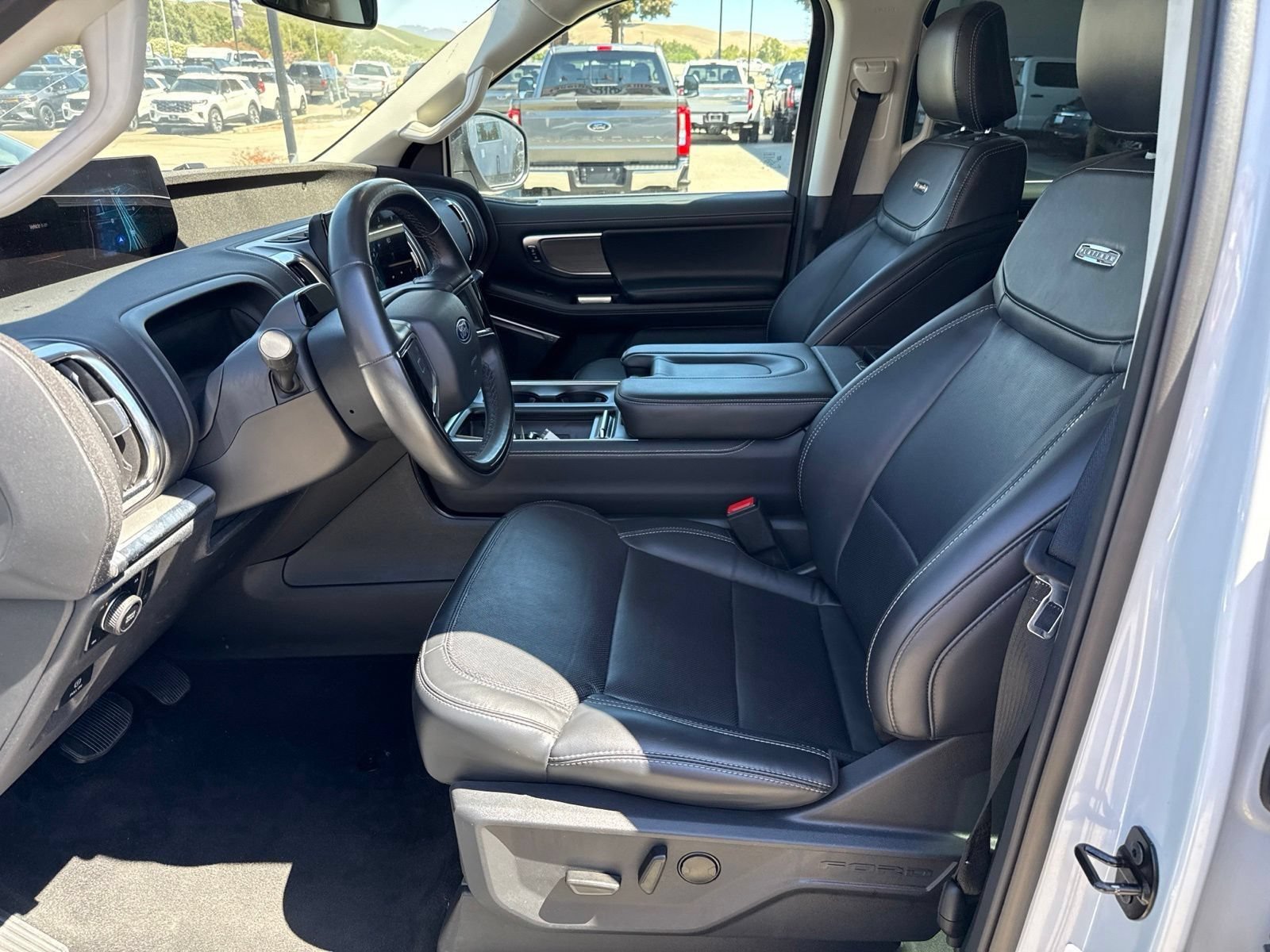 Certified 2025 Ford Expedition Platinum AWD/4WD image 9